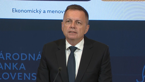 Guvernér NBS Peter Kažimír žiadal zastaviť trestné stíhanie pre premlčanie