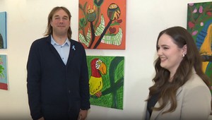 Lukáš sa narodil s autizmom, do piatich rokoch nehovoril. S rozprávaním mu pomohlo maľovanie