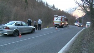 Šialenec za volantom. Protiidúce auto poslal do rieky