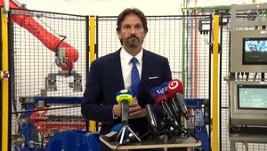 Tlačová beseda o novej plniacej linke na muníciu