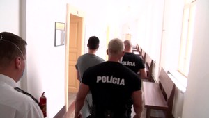 20-ročného Ukrajinca, ktorý minulý rok napadol bežkyňu, nemajú kam vyhostiť. Požiadal o azyl