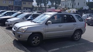 Chlapček bojoval o život v rozpálenom aute, jeho rodičia sa pozabudli na zmrzline