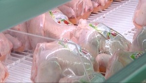 Kontrolóri našli v brazílskom mäse ďalší typ salmonely