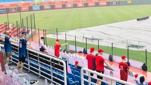 Ticho na štadiónoch je neznesiteľné, na Taiwane fandia roboty