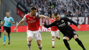 Najneobľúbenejší kapitán. Hrozia mu zabitím manželky