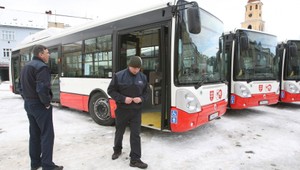 Lukáš (21) kradol z autobusov naftu. Policajti ho už chytili