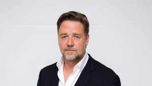 Čo sa stalo so sexsymbolom? Russella Crowea by ste na ulici nespoznali!