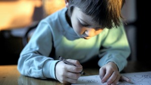 Riaditeľ vylúčil žiaka zo školy kvôli kresbám!