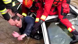 AUTENTICKÉ VIDEO: Jozefa strhol rozbúrený prúd Hrona. Opísal nám momenty plné hrôzy