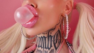 Horšiu premenu na Barbie ste ešte nevideli: Naozaj si TAKTO pripadá atraktívna?