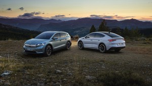 Vylepšená Škoda Enyaq je tu. Ponúka vyšší výkon, dlhší dojazd a vyrábať sa začne už v novembri