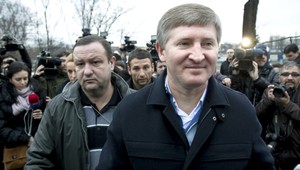 Oligarcha Achmetov sa dohodol so separatistami