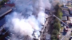 V Plzni horela ubytovňa. Hasiči museli evakuovať desiatky ľudí