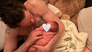 Novopečený hviezdny otecko spravil prekvapivé rozhodnutie! Dvestotisíc dal do odstránenia tetovania!