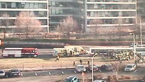 Po zrážke autobusov hlásia 18 zranených. V jednom sedeli deti