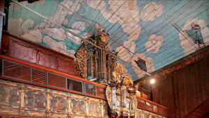 Japonskí tesári opravujú vzácny artikulárny kostolík v Kežmarku. Tešia sa, že pracujú s mladým, iba 300-ročným drevom