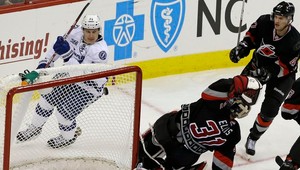 Pánik strelil prvý gól kariéry, skóroval aj Tatar, Halák hviezdou