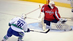Halák tlačí Capitals do  bojov o Stanley Cup, Tatar rozhodol v nájazdoch