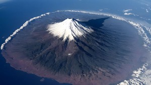 Astronaut chcel odfotiť horu Fudži: Zvečnil kus vesmírneho odpadu