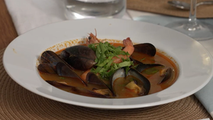 Polievka: Čierne krídla v tanieri