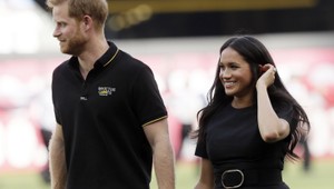 Obrovský škandál Harryho a Meghan. Kryla ich samotná kráľovná?!