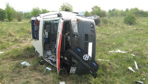 Havária sanitky v Lešti: Zomrela záchranárka, aj pacient