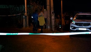 Nočná streľba na Kysuciach skončila tragicky: Policajt pri zásahu smrteľne zranil unikajúceho vodiča