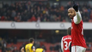 Arsenal so šťastnou sedmičkou proti Blackburnu, van Persieho hetrik