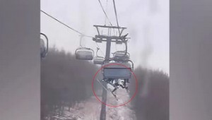 Autentické VIDEO: Osemročný chlapec vypadol z lanovky