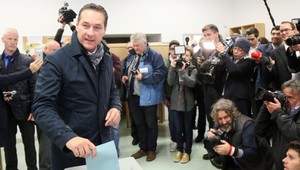 Vo Viedni zvíťazili vládnuci sociálni demokrati. Voľby ovplyvnili aj migranti