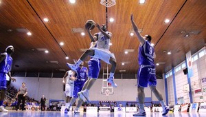 Na Spiši nedohrali, rozhodcu trafil gaštan do čela!