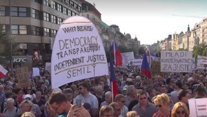 Na Václavskom námestí sa zhromaždilo 120-tisíc ľudí. Žiadali demisiu premiéra Babiša