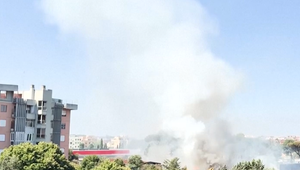 Náraz auta: Výbuch na čerpacej stanici zranil desiatky ľudí