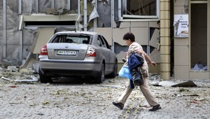 Masívny útok na Doneck. V troskách mesta mŕtvi a zranení