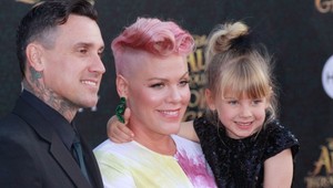 PINK si vychováva deti po svojom: Týmto rozhodnutím pobúrila matky z celého sveta