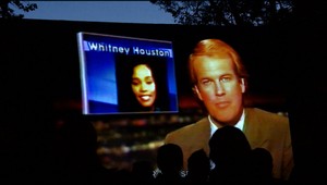 Jedinečné filmy priamo pod hviezdami, ktoré musíte vidieť. Letné kino na pláži zahájilo sezónu