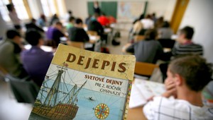 Opäť chýbajú školákom učebnice. Sme na úrovni Kolumbie či Peru