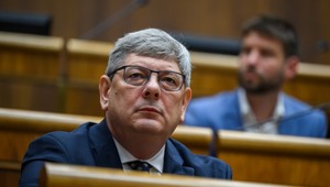 Strana Hlas-SD podporí otvorenie schôdze na odvolanie Šimečku, tvrdí Susko