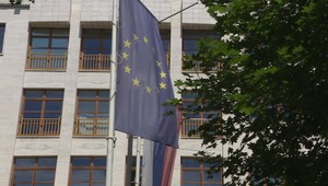 Na brehu rieky vo Francúzsku našli mŕtveho Slováka. Príčina smrti je zatiaľ nejasná