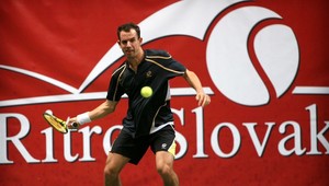 Ritro Slovak Open, Hrbatý zdolal Darcisa, v pavúku dvojhry osem Slovákov