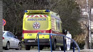 Prípad záchranárov, ktorí mali nadávať mladej žene, nie je ojedinelý. Sťažností pribúda