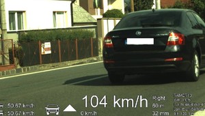 Cez dedinu sa rútil rýchlosťou 104 km/h