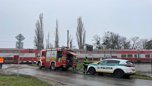 Na železničnom priecestí v Ivanke pri Dunaji zrazil vlak ženu