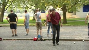 Moderátor hádzal guľami. Ján Mečiar si vyskúšal petang