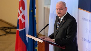 Niektorí europoslanci nám môžu uškodiť, tvrdí Gašparovič