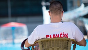 Legislatívna diera? Na Slovensku môže byť plavčíkom aj človek, ktorý nevie plávať