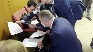 Politolog Štefančík zhodnotil politikov: Kto by si zaslúžil plnú náruč darčekov a kto presný opak?