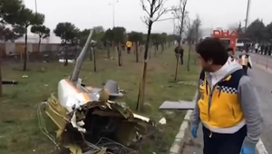 Vrtuľník narazil do TV veže, hlásia minimálne päť obetí