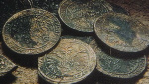 Staviteľ objavil pod záchodom zakopaný poklad