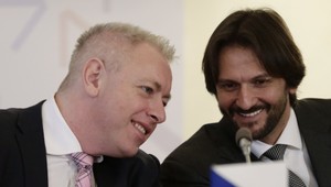 Česi podávajú žalobu na Európsku komisiu pre poloautomatické zbrane